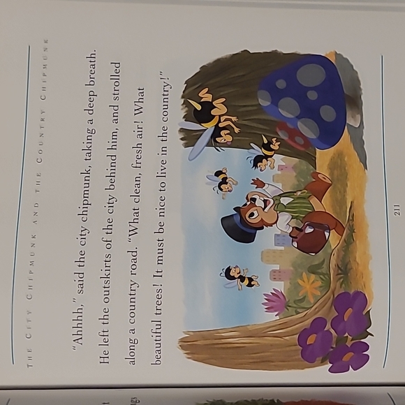 📚Disney's Nursery Rhymes & Fairy Tales Book📚 - Picture 9 of 15